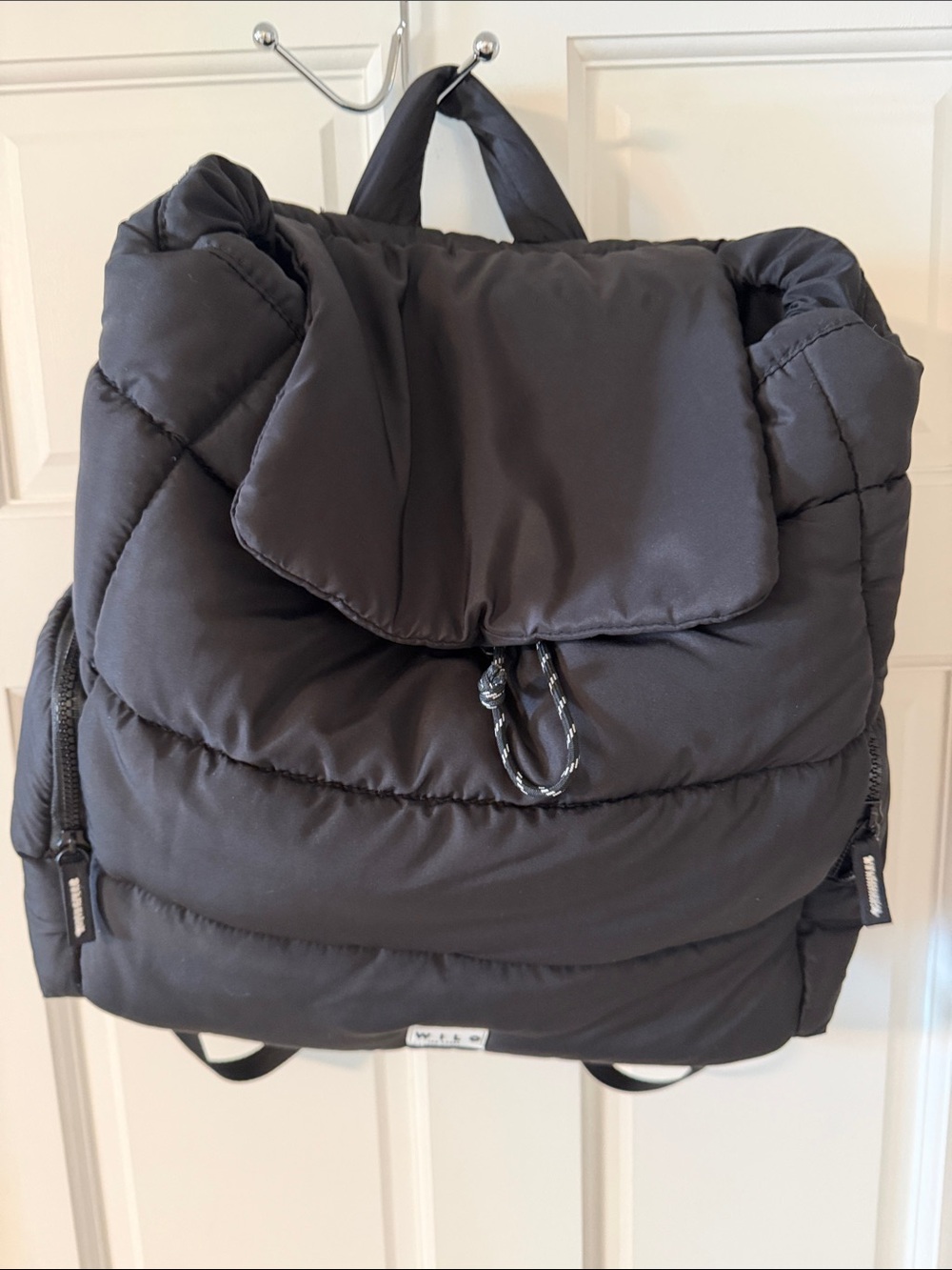 Wilo The Label Black Quilted Puffer Drawstring Backpack Gym Travel